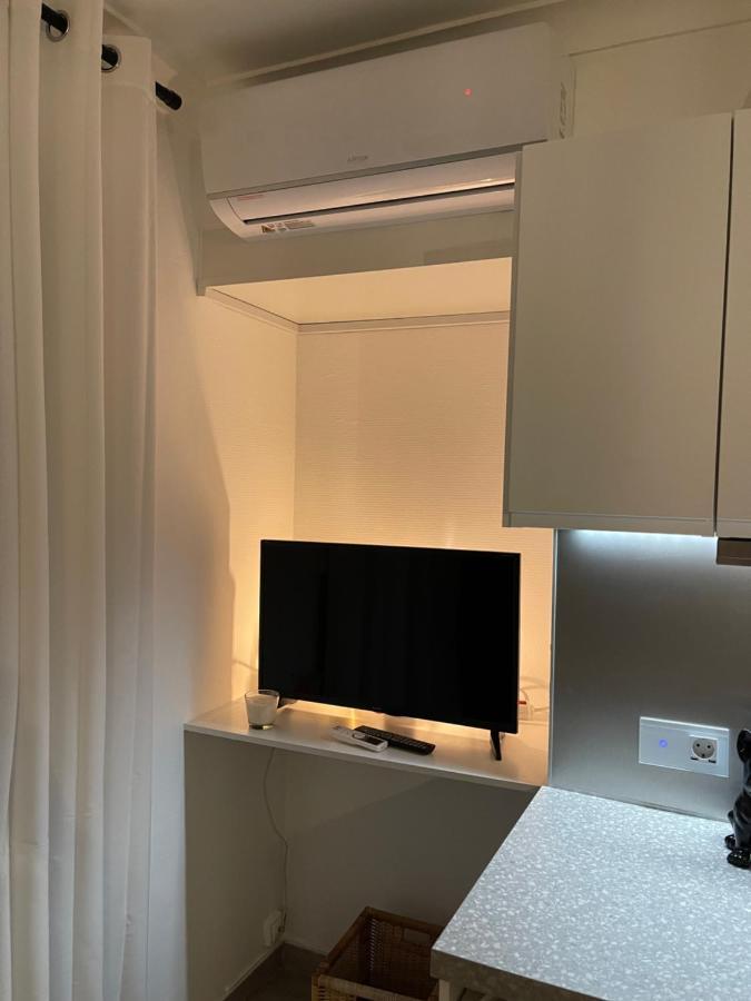 Cozy Studio On The Beach Antibes Esterno foto